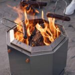 Description Stowable stand included Removable smoke director and handles Removable b15″ Smokeless Fire Pit15″ Smokeless Fire Pitase for easy cleaning and maintenance Smokeless fire technology For outdoor use only